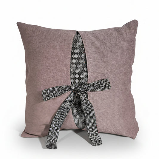 Декоративна перница со новогодишен мотив