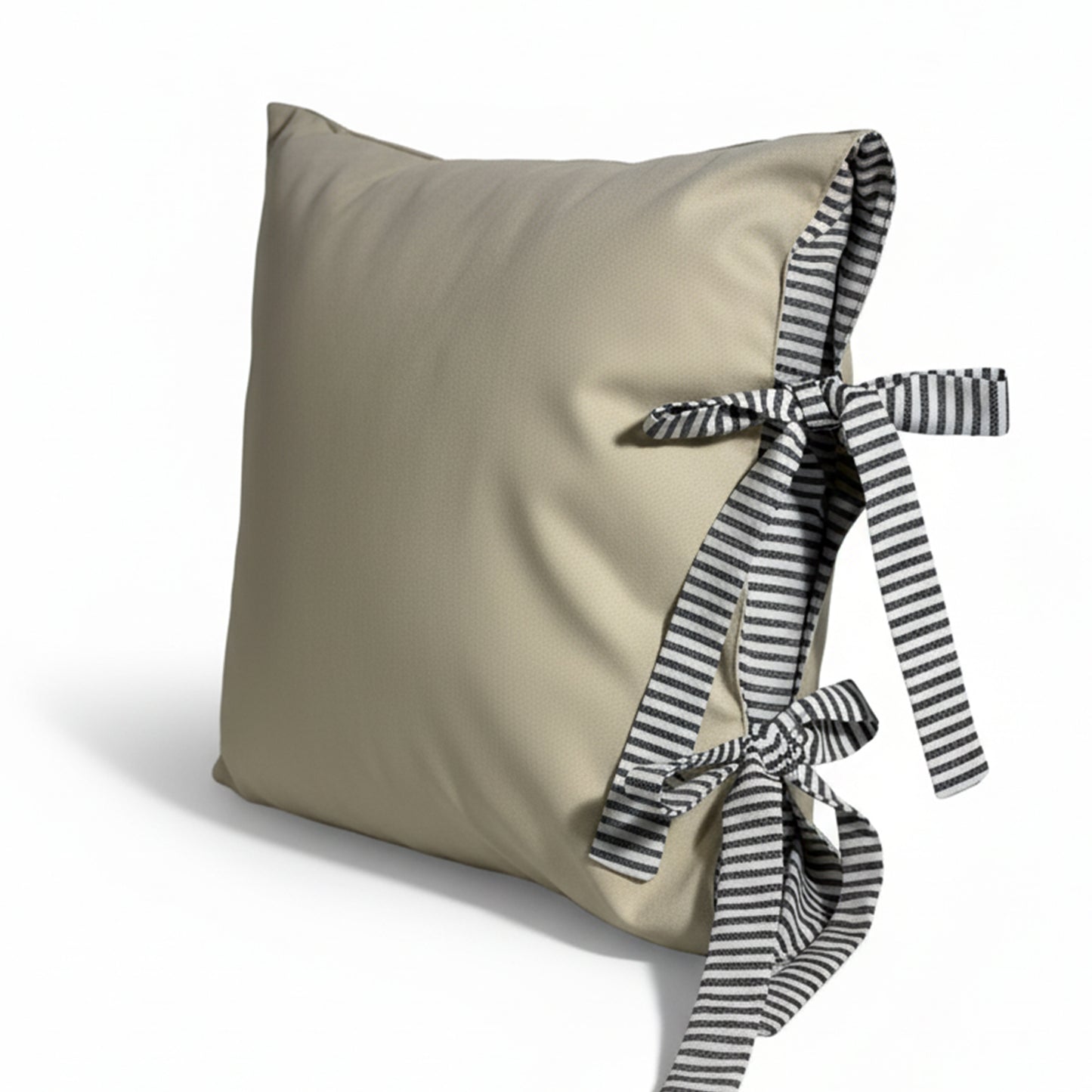 Декоративна перница со новогодишен мотив